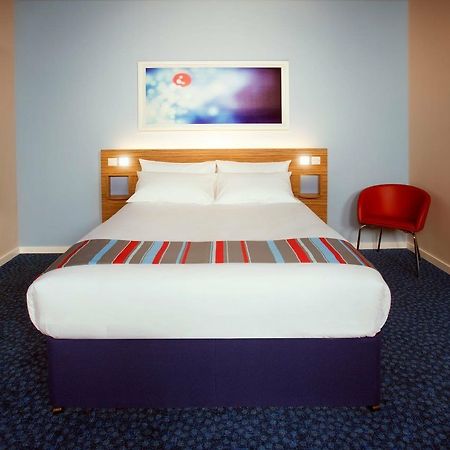 Travelodge Widnes Extérieur photo