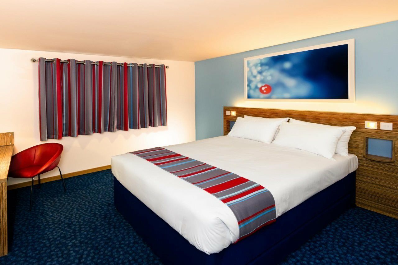 Travelodge Widnes Extérieur photo